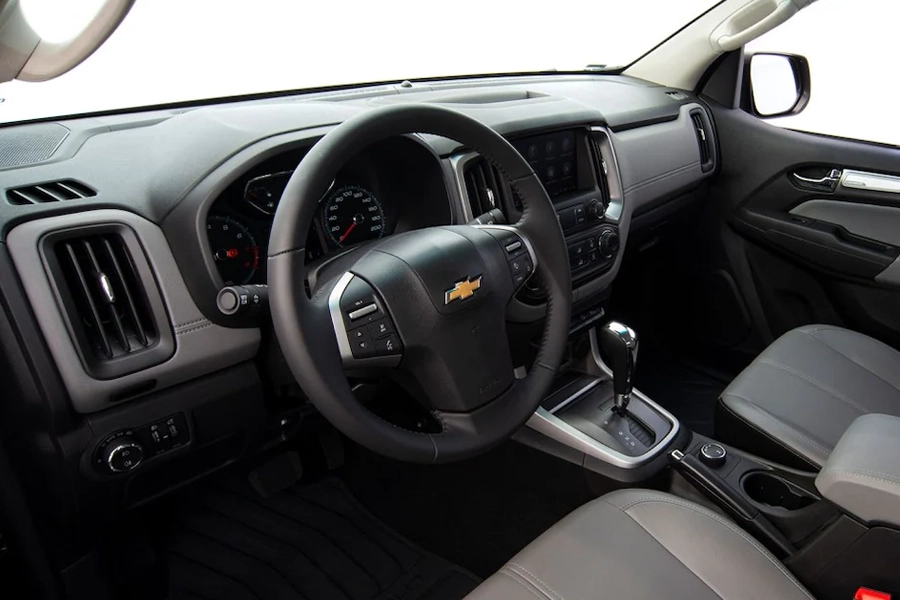 Chevrolet S10 | Interior