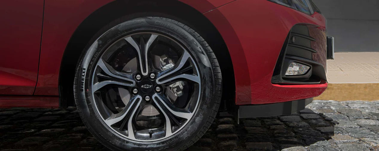 Com seis airbags e freios a disco no novo Cruze Sport6 RS 2023
