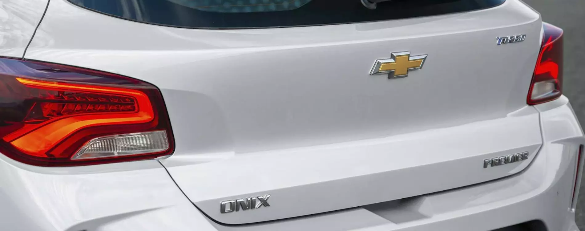 Onix 2022 carro hatch com design moderno