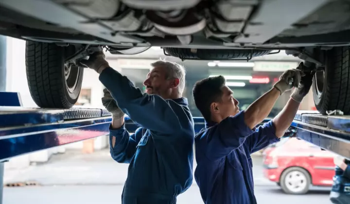 Serviço automotivo de alinhamento e balanceamento Chevrolet