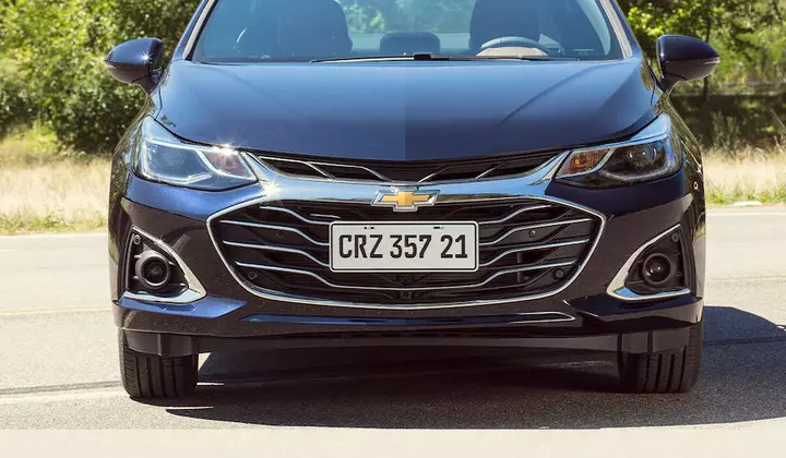 Grande Frontal do novo Chevrolet Cruze Sedan 2022