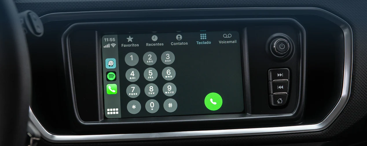 O SUV Spin Activ 2024 apresenta tecnologia avançada, como central multimídia e conexão Bluetooth