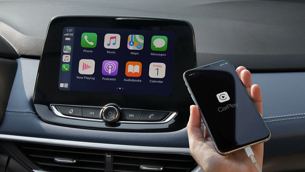 Onix 2023, carro hatch com Apple CarPlay