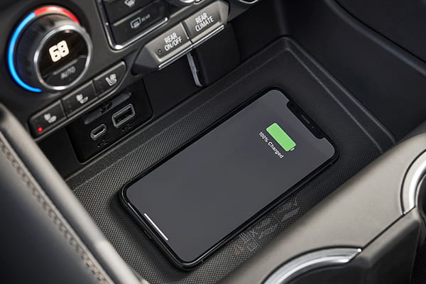 Tecnología Chevrolet Suburban - Cargador de celular inalámbrico