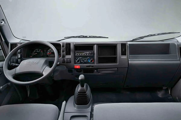 Chevrolet NPR 816 DC Tecnología