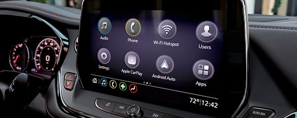 Nueva Chevrolet Blazer 2023 con sistema de entretenimiento y pantalla táctil
