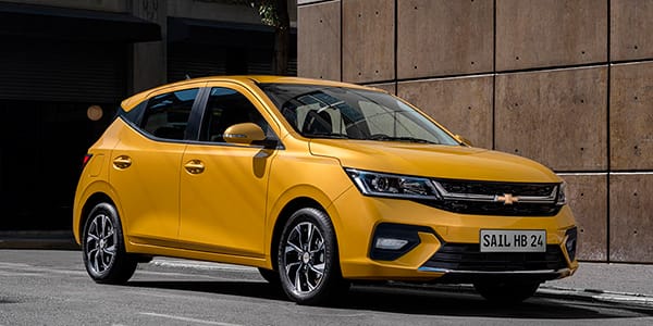 Galería Nuevo Chevrolet Sail HB MY 2025 Diseño Exterior Amarillo Metálico