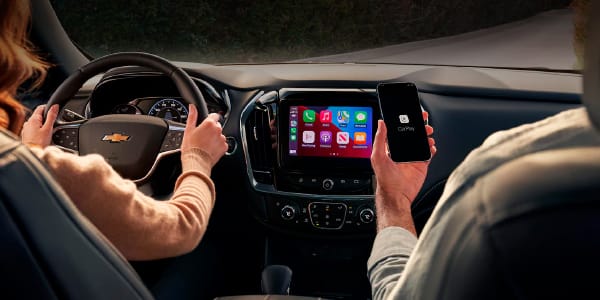 Traverse MY 2025 - Tecnología - Apple CarPlay y Android Auto